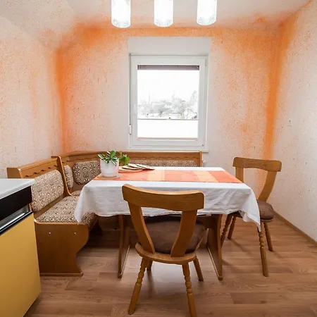 Apartment Quiet And Sunny With Balcony - Two Bedroom With Balcony *