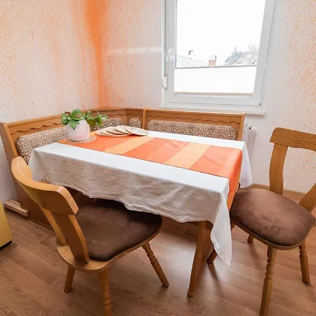 Quiet And Sunny With Balcony - Two Bedroom With Balcony Apartment